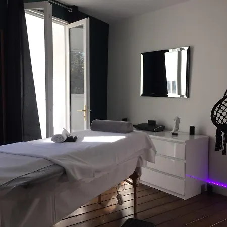 Centre Avec Garage Prive Holiday home *